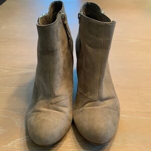 Women’s Sam & Libby Booties size 9.5 some wear